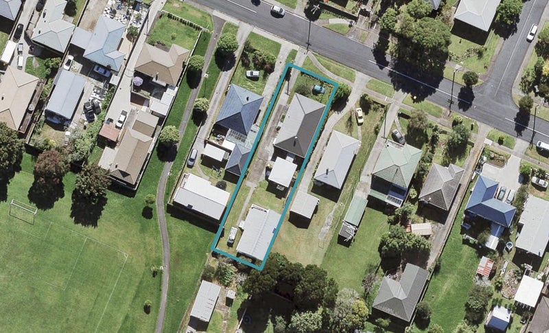 22 Brains Road, Kelston, Auckland - Carousel 1