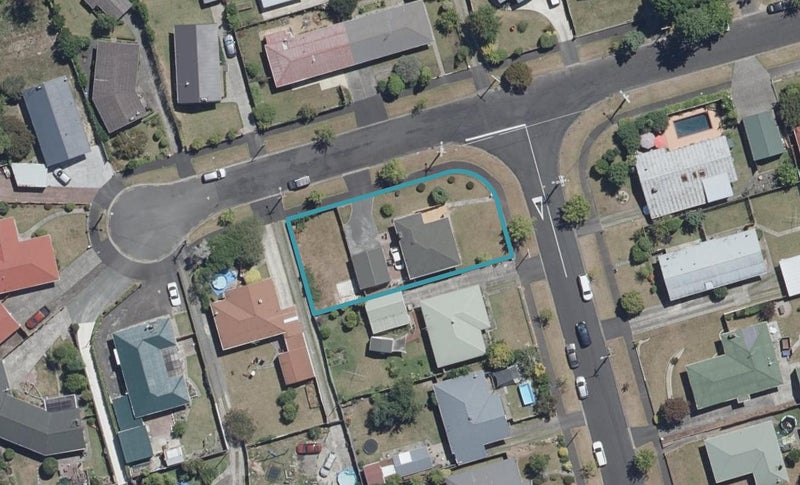 17 Augusta Street, Fairfield, Hamilton - Carousel 1