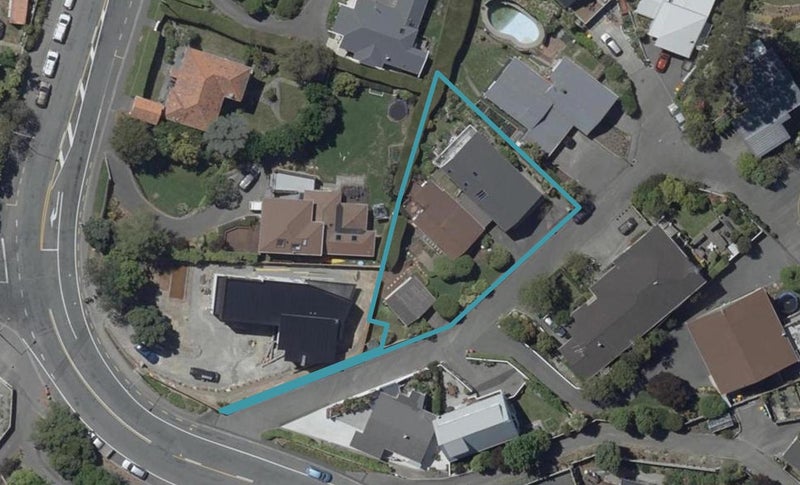 2/1 Patchett Place, Cashmere, Christchurch - Carousel 1
