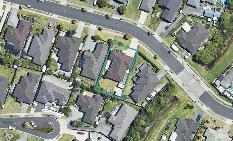 27 Carrington Drive, Papamoa Beach, Papamoa - Carousel 1