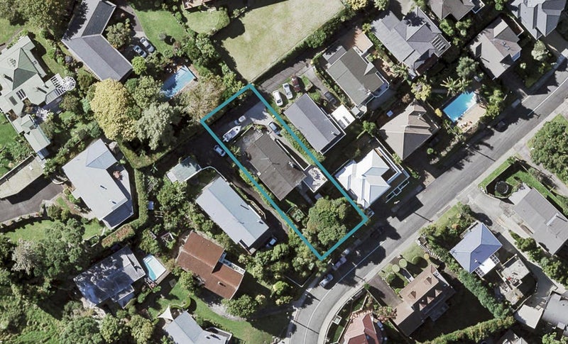 11 Colmar Road, Mellons Bay, Auckland - Carousel 1