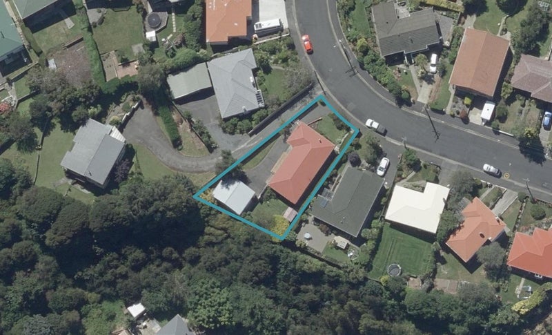 17 Honeystone Street, Helensburgh, Dunedin - Carousel 1