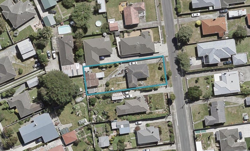 10 Massey Street, Elderslea, Upper Hutt - Carousel 1