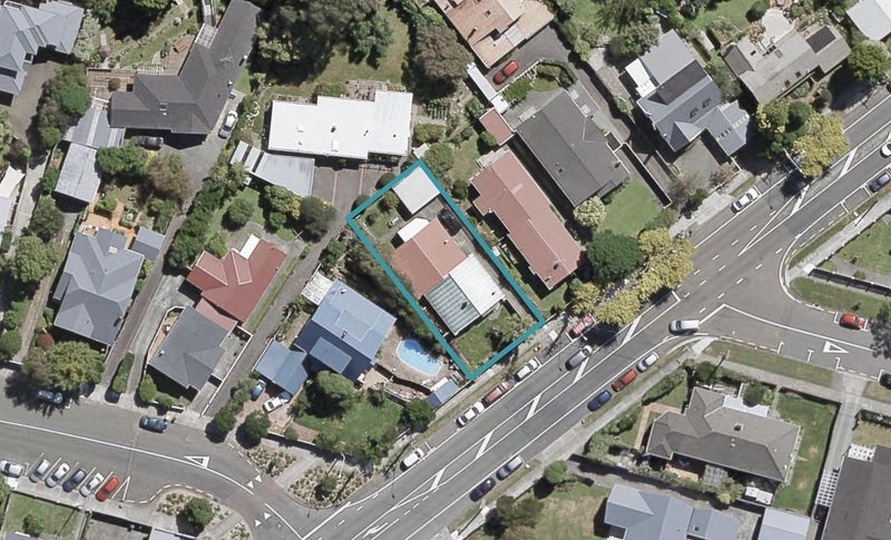 2/121 Kings Crescent, Hutt Central, Lower Hutt - Carousel 1