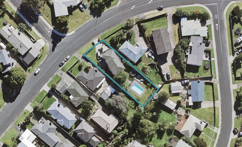 61 Moore Street, Hillcrest, Auckland - Carousel 1
