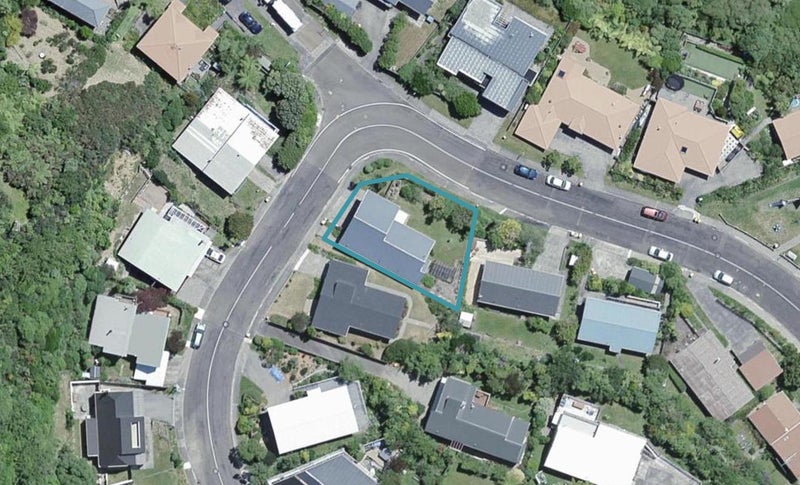 85 Allington Road, Karori, Wellington - Carousel 1