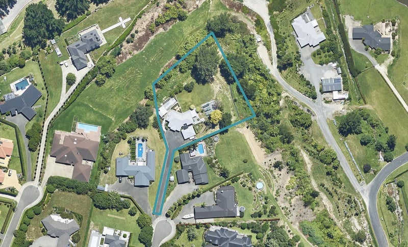11 Georgia Grove, Pyes Pa, Tauranga - Carousel 1