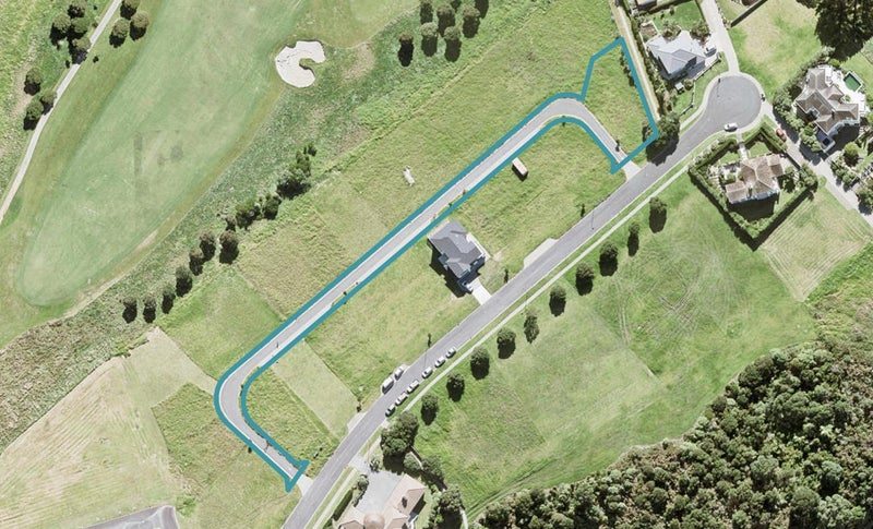 335 Pinecrest Drive, Gulf Harbour, Whangaparāoa - Carousel 1