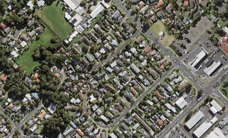 12A Ellen Avenue, Hillcrest, Auckland - Carousel 1