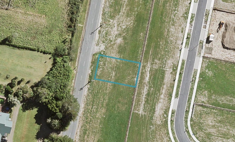 99 Station Road, Kumeu - Carousel 1