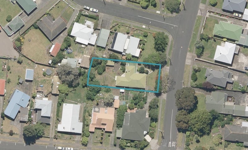 46 Selwyn Crescent, College Estate, Whanganui - Carousel 1