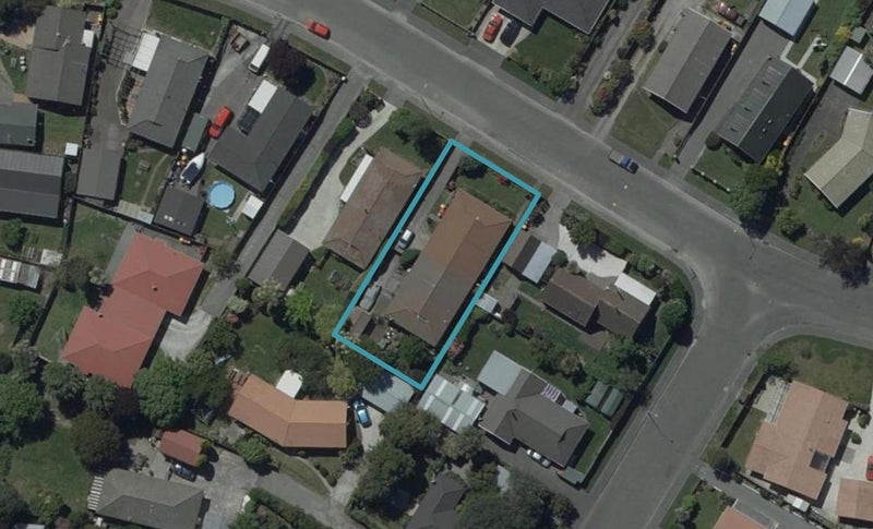 2/18 Gibson Drive, Hornby, Christchurch - Carousel 1