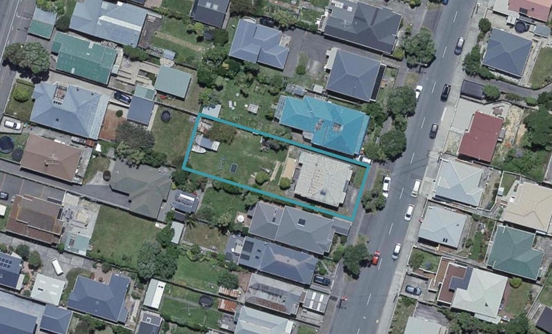 208 Clyde Street, Island Bay, Wellington - Carousel 1