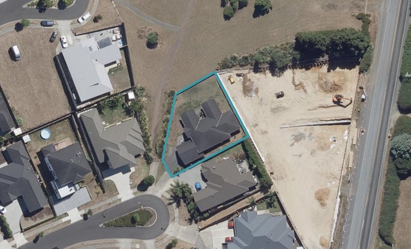 39 Heathfield Avenue, Huntington, Hamilton - Carousel 1