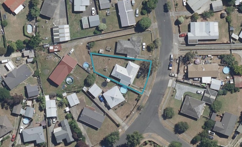 34 Oakfield Crescent, Pukete, Hamilton - Carousel 1