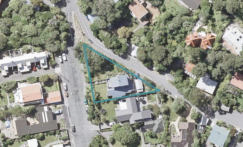 1 Pitoitoi Road, Days Bay, Lower Hutt - Carousel 1