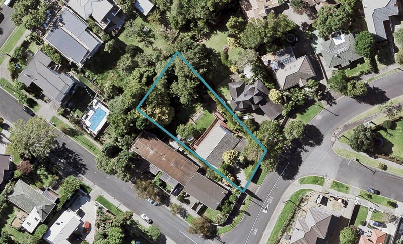4 Robley Crescent, Glendowie, Auckland - Carousel 1