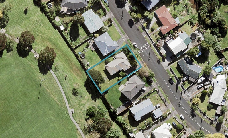 124 Holly Street, Avondale, Auckland - Carousel 1