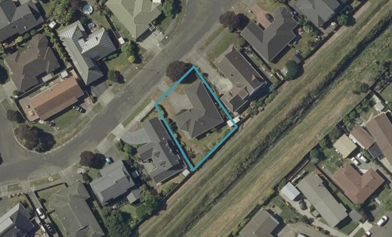 14 Caroline Crescent, Highbury, Palmerston North - Carousel 1