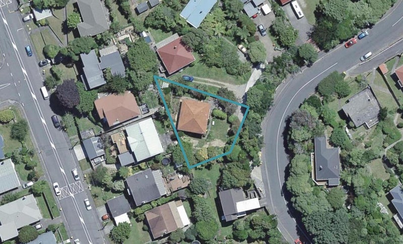 84 Sunshine Avenue, Karori, Wellington - Carousel 1