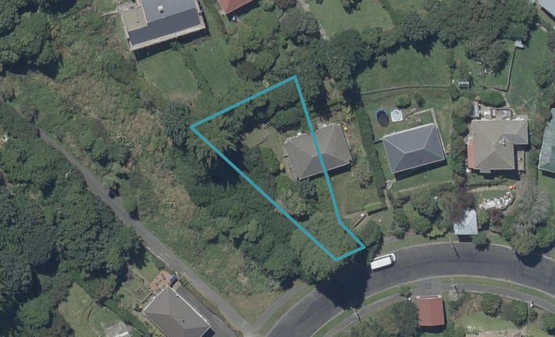 37 Craighall Crescent, Wakari, Dunedin - Carousel 1