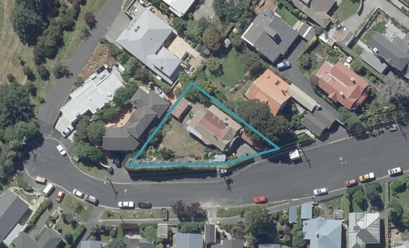30 Prestwick Street, Maori Hill, Dunedin - Carousel 1