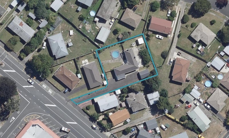 10 Hukanui Road, Fairfield, Hamilton - Carousel 1