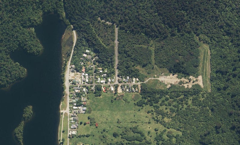 6 Andrews Terrace, Lake Kaniere, Hokitika - Carousel 1
