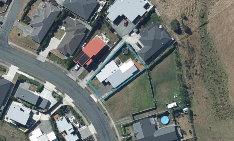 24 Mo Street, Camborne, Porirua - Carousel 1