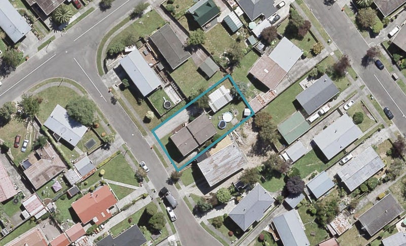 3 Topeka Grove, Totara Park, Upper Hutt - Carousel 1