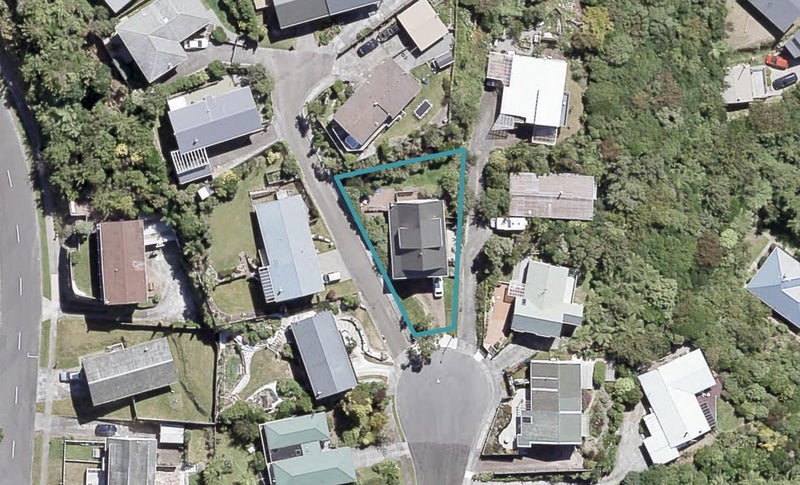 15 Wisteria Grove, Maungaraki, Lower Hutt - Carousel 1