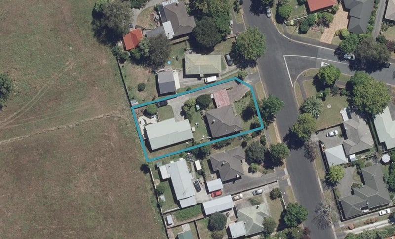 24A Flynn Road, Hillcrest, Hamilton - Carousel 1