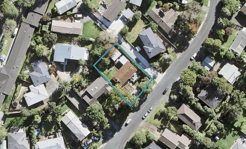 12 Corric Hill, Torbay, Auckland - Carousel 1
