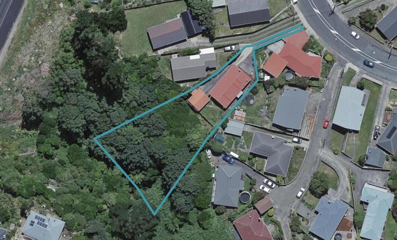 49 Mark Avenue, Paparangi, Wellington - Carousel 1