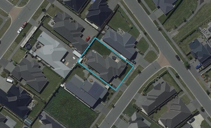 4 Phelan Place, Aidanfield, Christchurch - Carousel 1