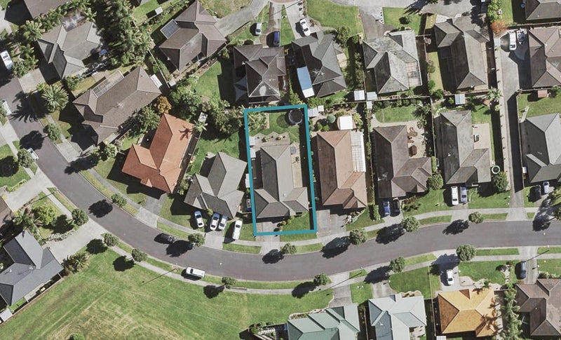 35 Blackwood Drive, Wattle Downs, Auckland - Carousel 1