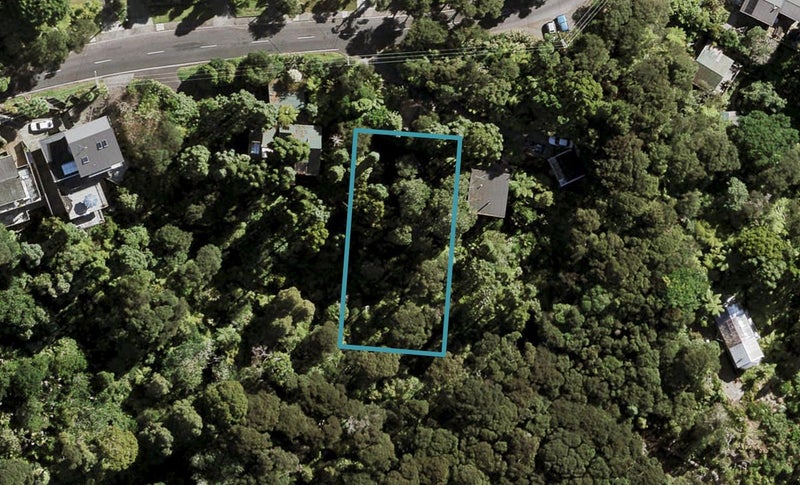 55 Takahe Road, Titirangi, Auckland - Carousel 1