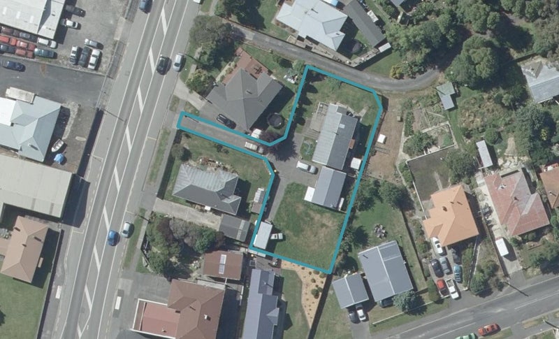 42 Brighton Road, Green Island, Dunedin - Carousel 1