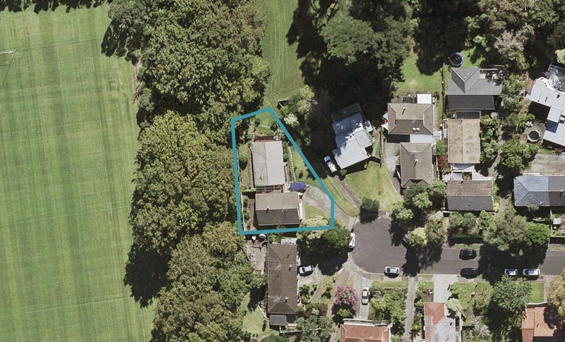 2/11 Mahuta Grove, Northcote, Auckland - Carousel 1