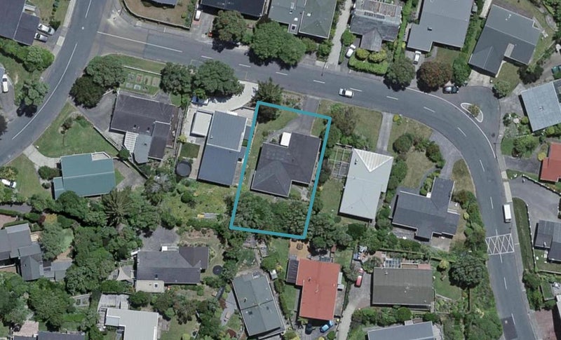 6 Chorley Grove, Churton Park, Wellington - Carousel 1
