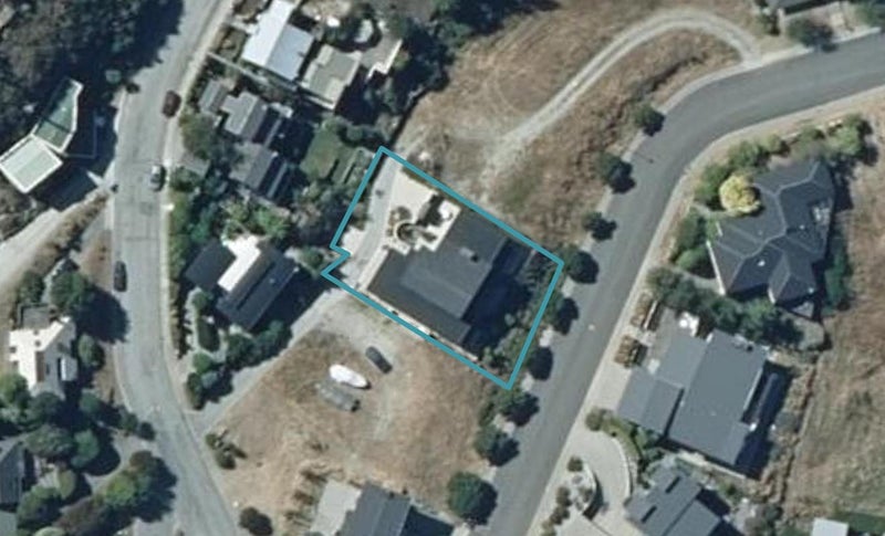 6 Humbolt Lane, FERNHILL, QUEENSTOWN - Carousel 1
