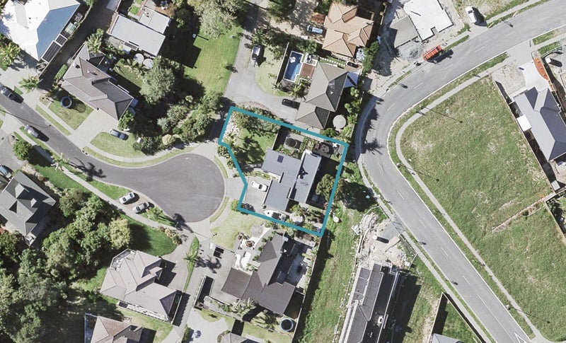 28 Blakewell Place, Beachlands, Auckland - Carousel 1