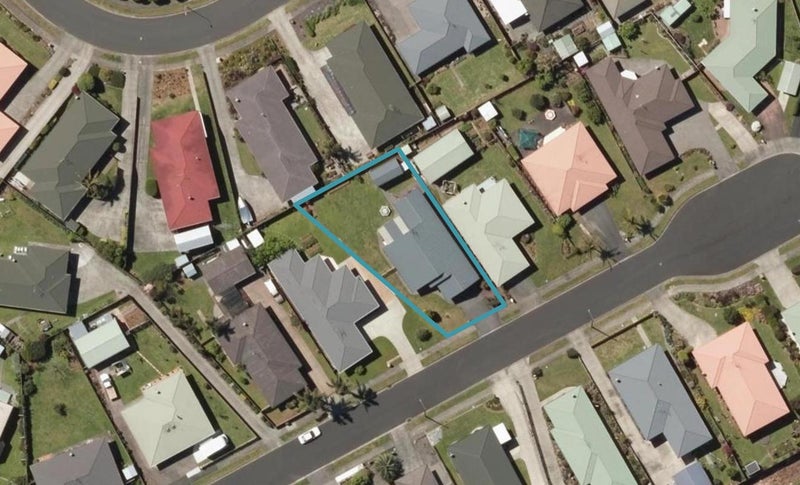 11 Elm Place, Tikipunga, Whangarei - Carousel 1