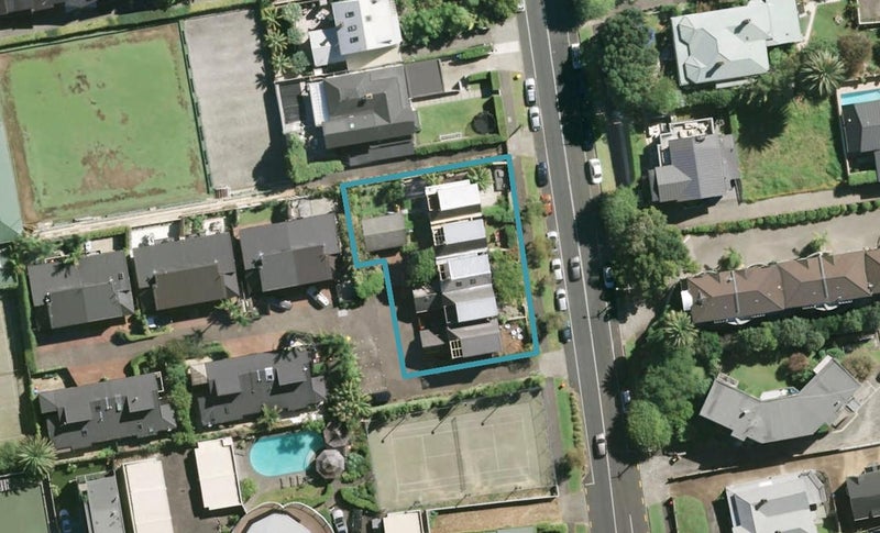 2/6 Curran Street, Herne Bay, Auckland - Carousel 1