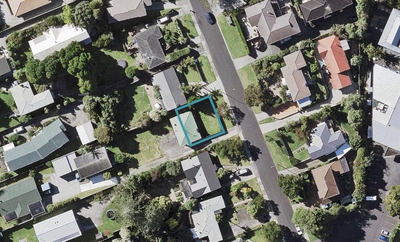 37 Waterloo Street, Howick, Auckland - Carousel 1
