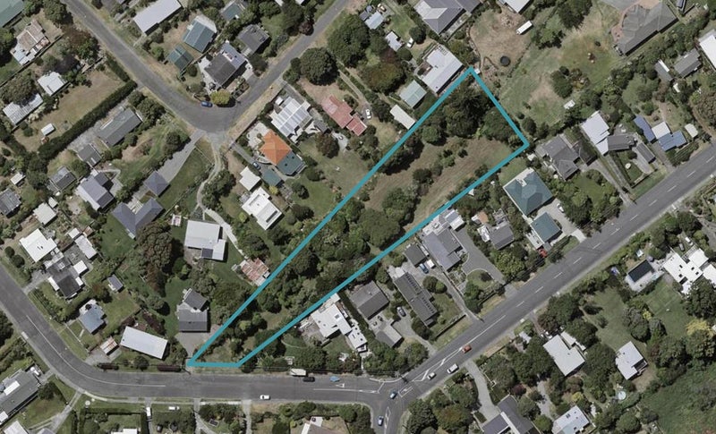 43 Waimea Road, WAIKANAE BEACH, WAIKANAE - Carousel 1