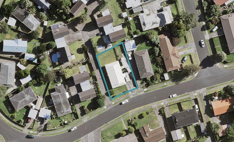 1/11 Challen Close, Conifer Grove, Takanini - Carousel 1