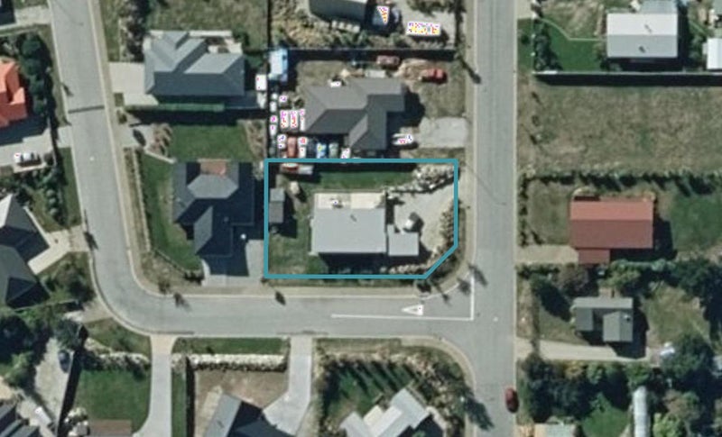 14 Bell Street, Wanaka - Carousel 1