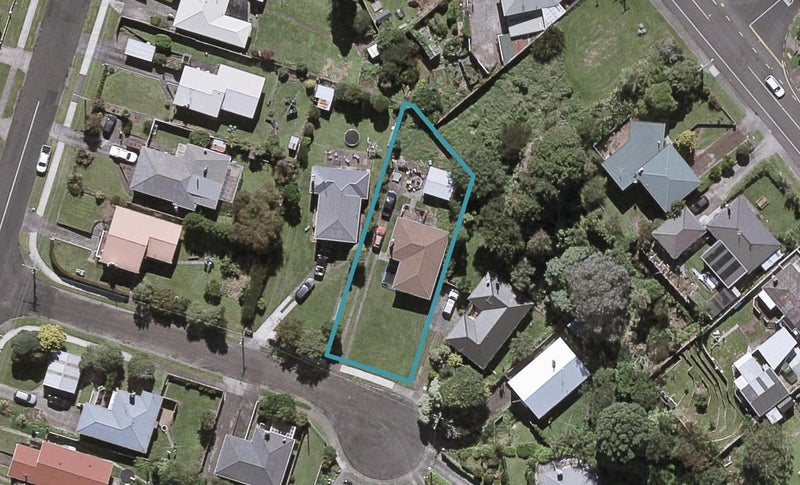 5 Sardinha Place, Marfell, New Plymouth - Carousel 1