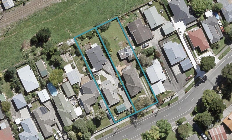 2/18 Seddon Street, Wallaceville, Upper Hutt - Carousel 1